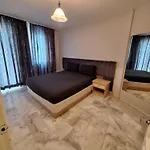 07 Group מלון דירות 3*