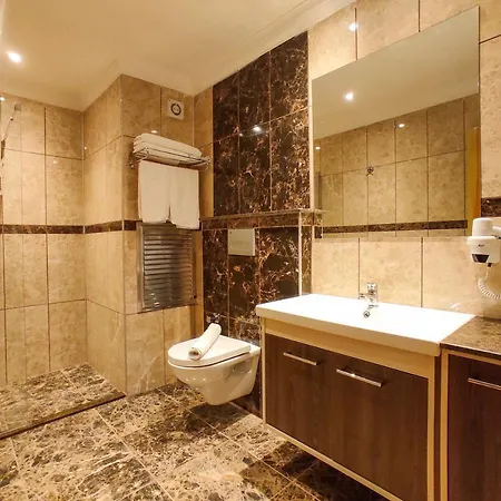 07 Group Hotel apartamentowy 3*