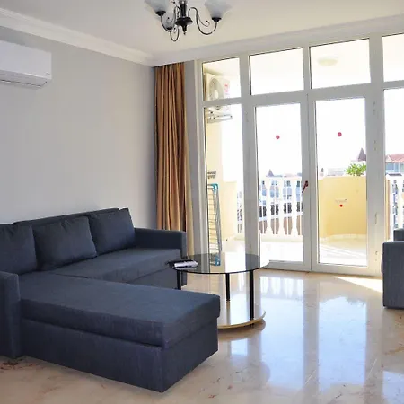 07 Group Aparthotel